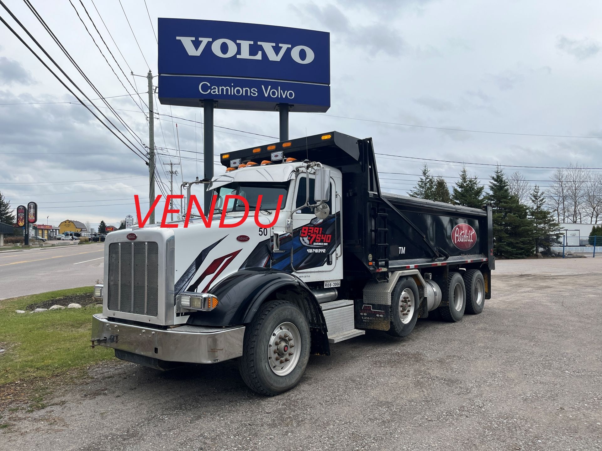 2011-PETERBILT-MOTEUR-CUMMINS-ISM-425HP-TRANSMISSION-AUTOMATQIUE-ALLISON-DIFF-16000/13500/40 000LBS