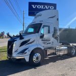 2027-VOLVO-VNR64T-300-MOTEUR D13TC-500 HP-TRANSMISSION-I-SHIFT SD-12 VITESSES-DIFF-13/200/46 000 LBS-FULL LOCK-RATIO-3.21