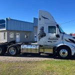 2027-VOLVO-VNR64T-300-MOTEUR D13TC-500 HP-TRANSMISSION-I-SHIFT SD-12 VITESSES-DIFF-13/200/46 000 LBS-FULL LOCK-RATIO-3.21